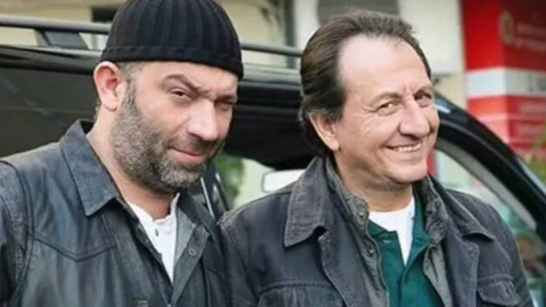 17 yıllık partnerini ekranda gören Özgür Ozan, hareketiyle herkesi kahkahaya boğdu! Mesut Komisere bir alt dudak... 1